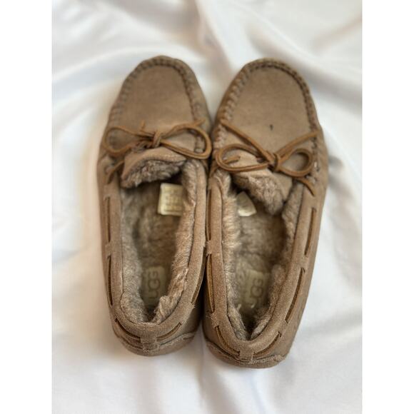 UGG Suede Shearling Moccasin Slippers Brown Bow Tie Women’s Size 7 - Picture 2 of 8